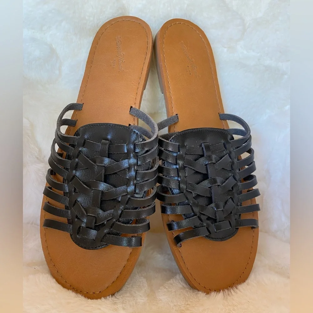 Universal Thread Luz Hurache Slides Sandals Faux Leather Weave Black Women's 9 - Picture 3 of 6
